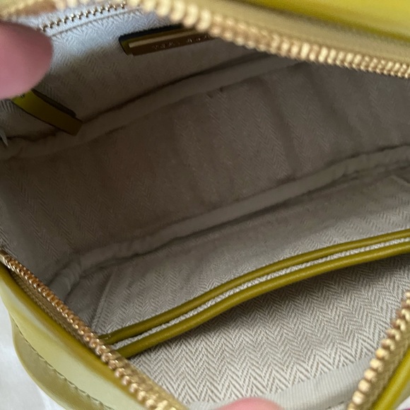 New Tory Burch KIRA CROCHET SMAL.
CAMERA BAG - Picture 10 of 11